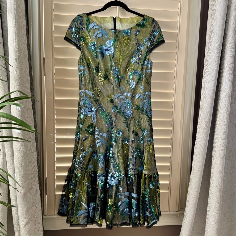 TALBOT RUNHOF | Sequin Embellished Midi Shift Dress Size 8